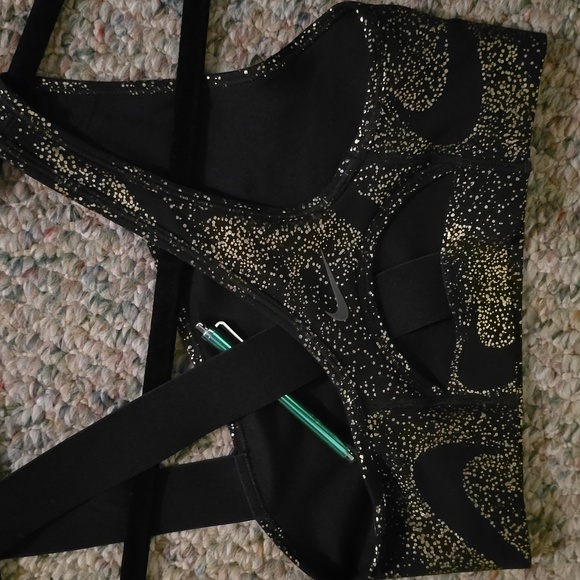 NIKE SIGNATURE  WOMEN'S BLACK & GOLD ATHLETIC TANK TOP SIZE EXTRA SMALL XS - Picture 14 of 14